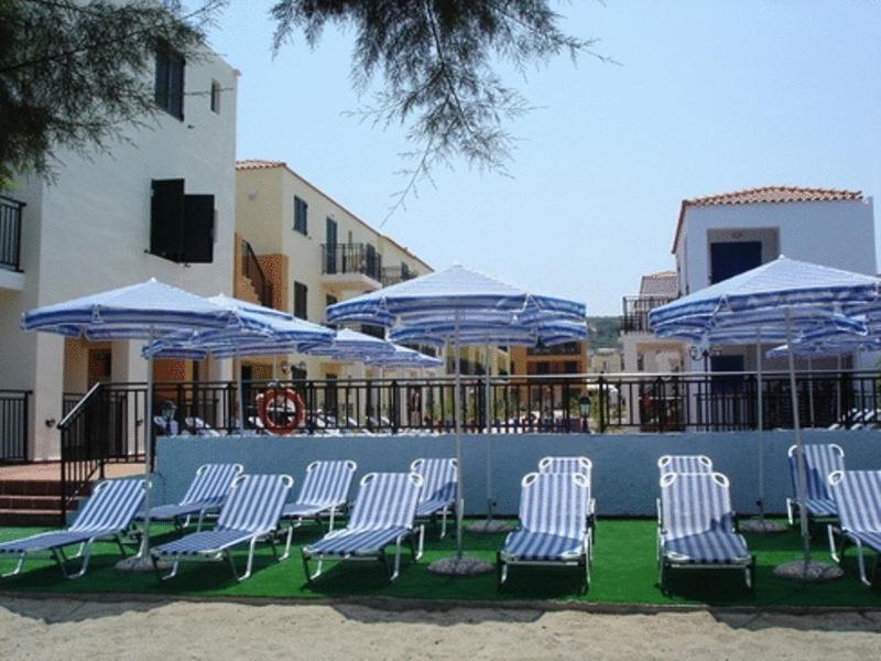Margarita Beach Hotel Agia Marina Eksteriør bilde